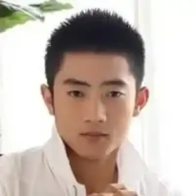 闻皎月